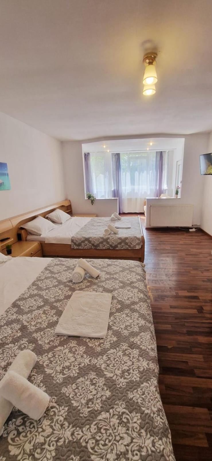 Stephanie Apartment-Centru Civic Brasov Luaran gambar