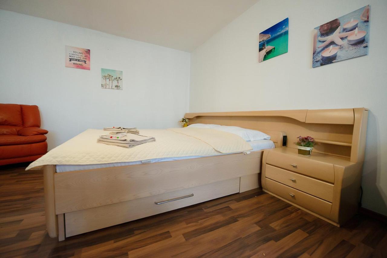 Stephanie Apartment-Centru Civic Brasov Luaran gambar